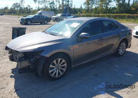 2020 Toyota Camry Le from USA, damaged, VIN 4T1C11AK8LU909841